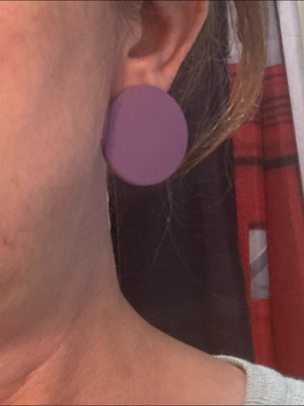 Cute light weight pop of color purple earrings - Picture 2 of 2